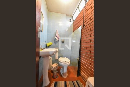 Casa à venda com 128m², 3 quartos e 2 vagasLavabo