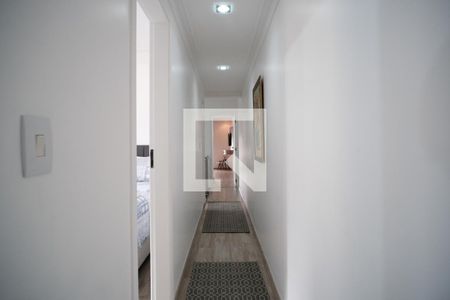 Casa à venda com 170m², 3 quartos e 2 vagasCorredor