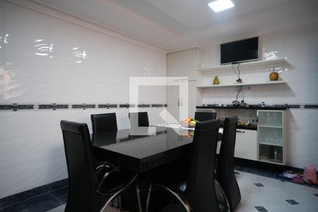 Casa à venda com 170m², 3 quartos e 2 vagasCozinha