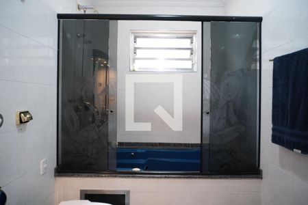 Casa à venda com 170m², 3 quartos e 2 vagasBanheiro 3