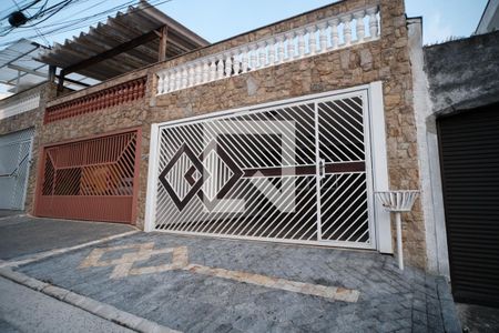 Casa à venda com 170m², 3 quartos e 2 vagasFachada