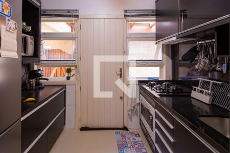 Casa de condomínio à venda com 102m², 3 quartos e 2 vagasCozinha