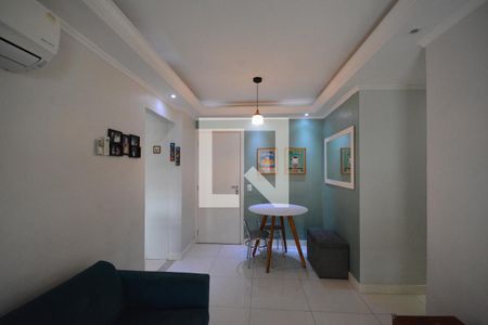 Sala de apartamento para alugar com 2 quartos, 48m² em Irajá, Rio de Janeiro