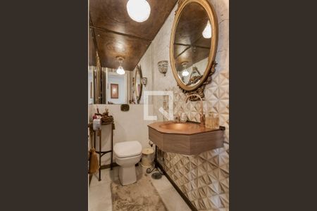 Apartamento à venda com 127m², 3 quartos e 2 vagas Apartamento à venda com 127m², 3 quartos e 2 vagasLavabo