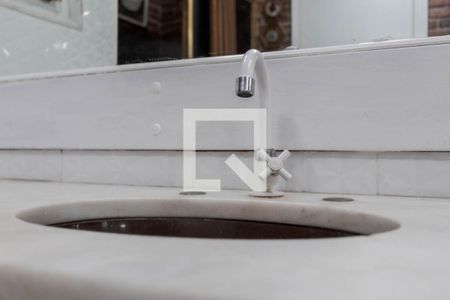 Apartamento à venda com 127m², 3 quartos e 2 vagas Apartamento à venda com 127m², 3 quartos e 2 vagasBanheiro da Suíte