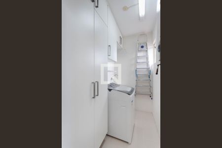 Apartamento à venda com 192m², 2 quartos e sem vaga Apartamento à venda com 192m², 2 quartos e sem vagaÁrea de Serviço