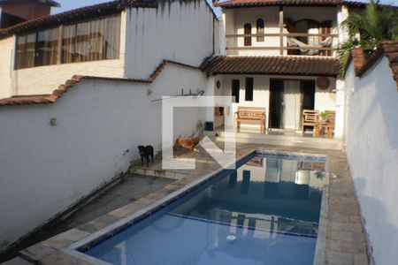 Casa à venda com 320m², 3 quartos e 1 vagaPiscina