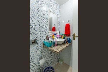 Casa de condomínio à venda com 180m², 3 quartos e 1 vagaBanheiro da Suíte