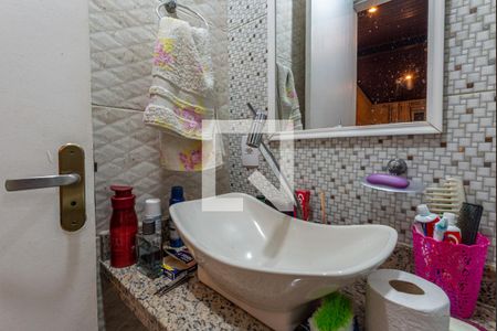 Casa de condomínio à venda com 180m², 3 quartos e 1 vagaBanheiro da Suíte