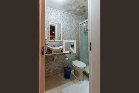 Casa de condomínio à venda com 180m², 3 quartos e 1 vagaBanheiro da Suíte