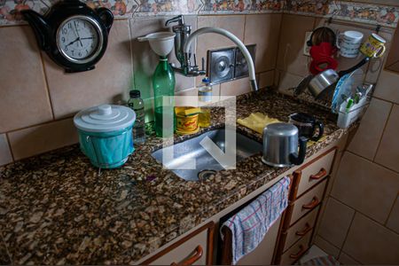 Casa à venda com 100m², 1 quarto e 4 vagas Casa à venda com 100m², 1 quarto e 4 vagascozinha