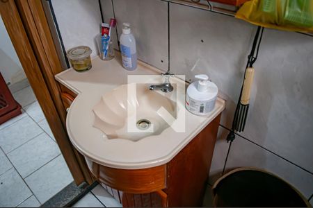 Casa à venda com 100m², 1 quarto e 4 vagas Casa à venda com 100m², 1 quarto e 4 vagasbanheiro