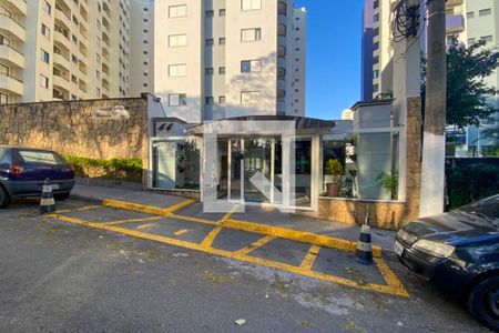 Apartamento à venda com 76m², 2 quartos e 1 vagaFachada e portaria