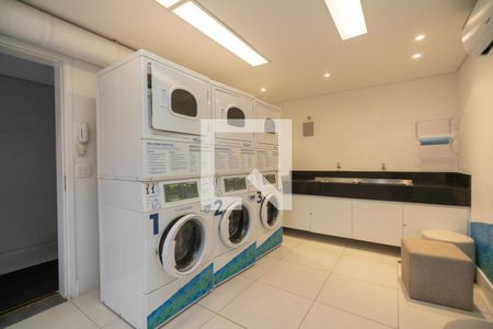 Apartamento à venda com 32m², 1 quarto e 1 vagaÁrea comum