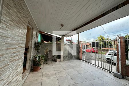 Casa à venda com 140m², 4 quartos e 2 vagasFachada