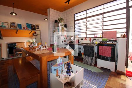 Casa à venda com 188m², 3 quartos e sem vagaSala/Cozinha