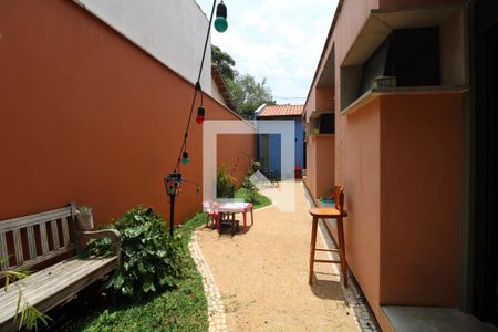 Casa à venda com 188m², 3 quartos e sem vagaCorredor externo