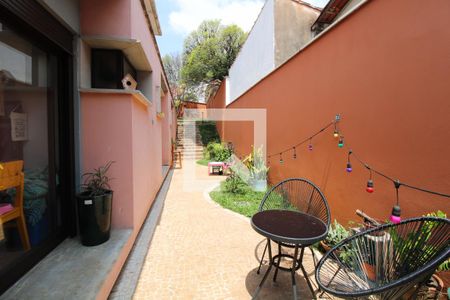 Casa à venda com 188m², 3 quartos e sem vagaCorredor externo