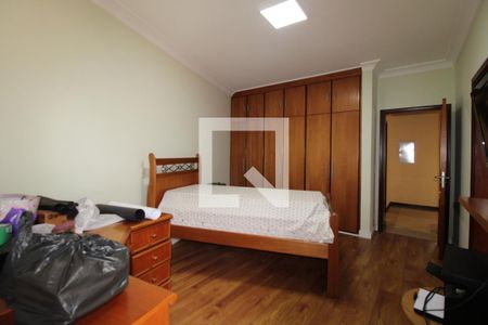 Casa à venda com 411m², 4 quartos e 5 vagasQuarto 2 (suíte)