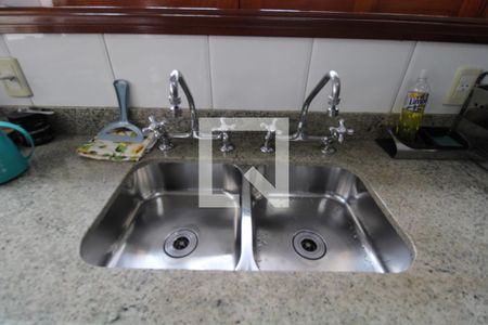 Casa à venda com 411m², 4 quartos e 5 vagasCozinha