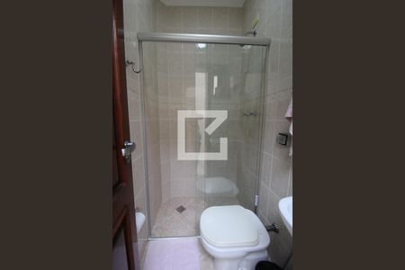 Casa à venda com 411m², 4 quartos e 5 vagasBanheiro externo 1