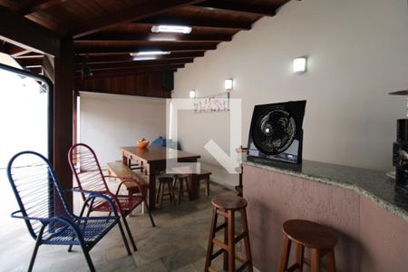 Casa à venda com 411m², 4 quartos e 5 vagasQuintal