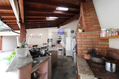 Casa à venda com 411m², 4 quartos e 5 vagasQuintal