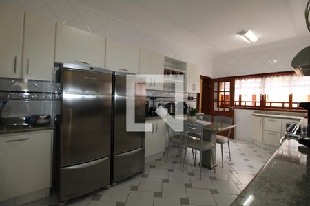 Casa à venda com 411m², 4 quartos e 5 vagasCozinha