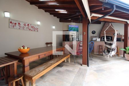 Casa à venda com 411m², 4 quartos e 5 vagasQuintal