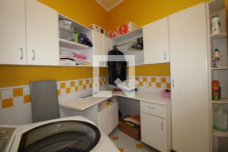 Casa à venda com 411m², 4 quartos e 5 vagasÁrea de Serviço