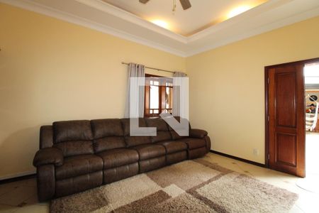 Casa à venda com 411m², 4 quartos e 5 vagasSala de TV