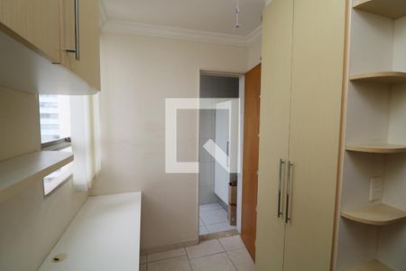 Apartamento à venda com 80m², 3 quartos e 1 vagaEscritório