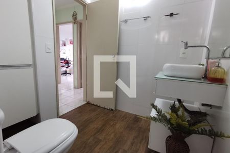 Apartamento à venda com 104m², 2 quartos e 1 vaga Apartamento à venda com 104m², 2 quartos e 1 vagaBanheiro