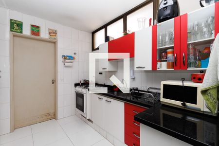Apartamento à venda com 104m², 2 quartos e 1 vaga Apartamento à venda com 104m², 2 quartos e 1 vagaCozinha