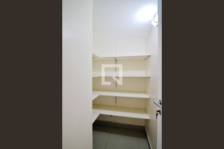 Apartamento à venda com 458m², 4 quartos e 3 vagas Apartamento à venda com 458m², 4 quartos e 3 vagasDespensa