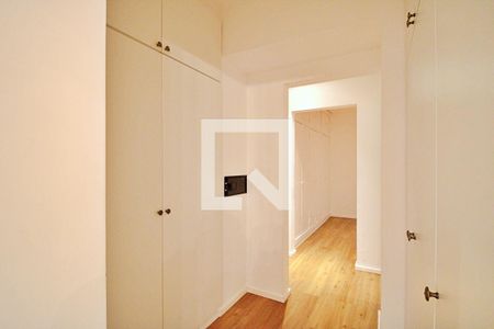 Apartamento à venda com 458m², 4 quartos e 3 vagas Apartamento à venda com 458m², 4 quartos e 3 vagasSuíte 1