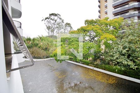 Apartamento à venda com 458m², 4 quartos e 3 vagas Apartamento à venda com 458m², 4 quartos e 3 vagasVista da Suíte 1