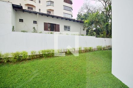 Apartamento à venda com 458m², 4 quartos e 3 vagas Apartamento à venda com 458m², 4 quartos e 3 vagasVista da Quarto 3