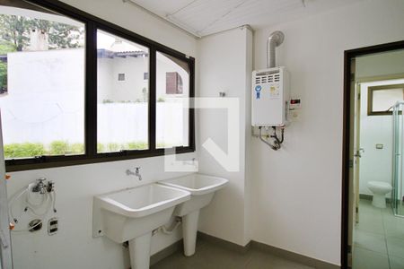 Apartamento à venda com 458m², 4 quartos e 3 vagas Apartamento à venda com 458m², 4 quartos e 3 vagasÁrea de Serviço