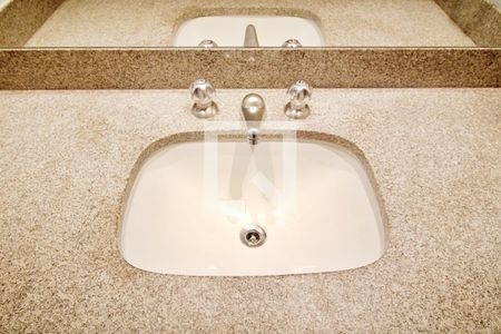 Apartamento à venda com 458m², 4 quartos e 3 vagas Apartamento à venda com 458m², 4 quartos e 3 vagasBanheiro da Suíte 1