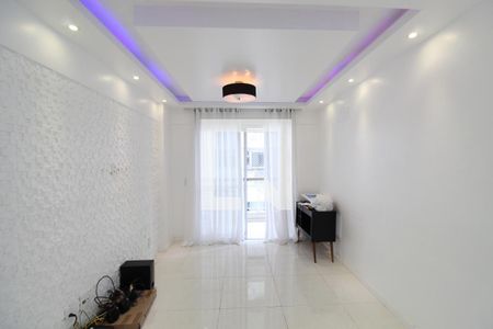 Sala de apartamento para alugar com 2 quartos, 65m² em Anil, Rio de Janeiro