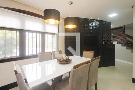 Casa à venda com 294m², 4 quartos e 2 vagasCozinha