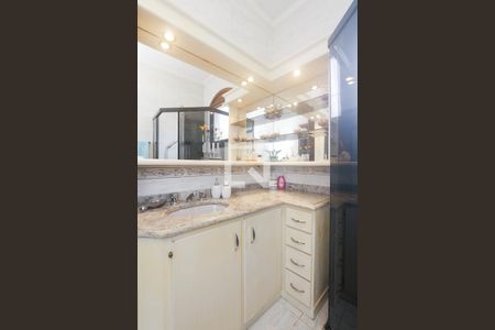 Casa à venda com 294m², 4 quartos e 2 vagasBanheiro social