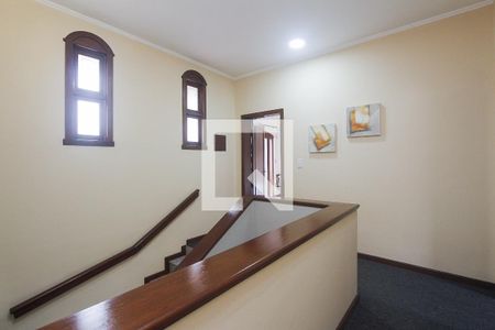 Casa à venda com 294m², 4 quartos e 2 vagasCorredor