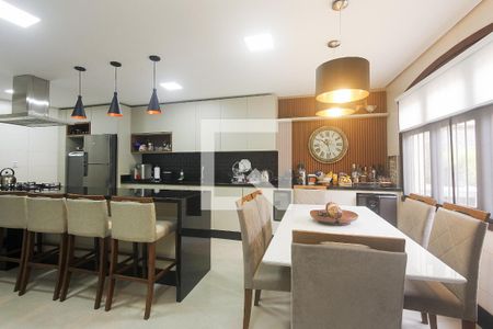 Casa à venda com 294m², 4 quartos e 2 vagasCozinha