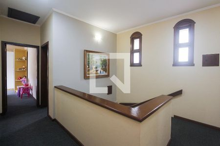 Casa à venda com 294m², 4 quartos e 2 vagasCorredor