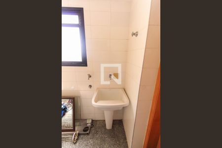 Apartamento para alugar com 124m², 3 quartos e 3 vagas Apartamento para alugar com 124m², 3 quartos e 3 vagasÁrea de Serviço