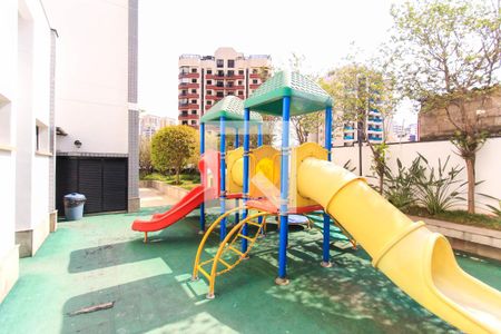 Apartamento para alugar com 124m², 3 quartos e 3 vagas Apartamento para alugar com 124m², 3 quartos e 3 vagasÁrea Comum - Playground