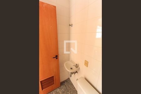Apartamento para alugar com 124m², 3 quartos e 3 vagas Apartamento para alugar com 124m², 3 quartos e 3 vagasBanheiro de Serviço
