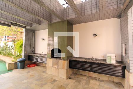 Apartamento para alugar com 124m², 3 quartos e 3 vagas Apartamento para alugar com 124m², 3 quartos e 3 vagasÁrea comum - Churrasqueira